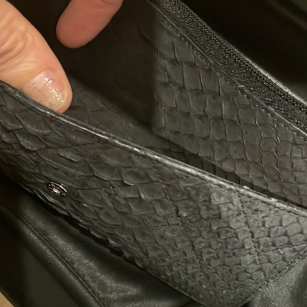 GUARANTEED AUTHENTIC Rare python matte black chanel boy wallet on a chain woc - Picture 9 of 12